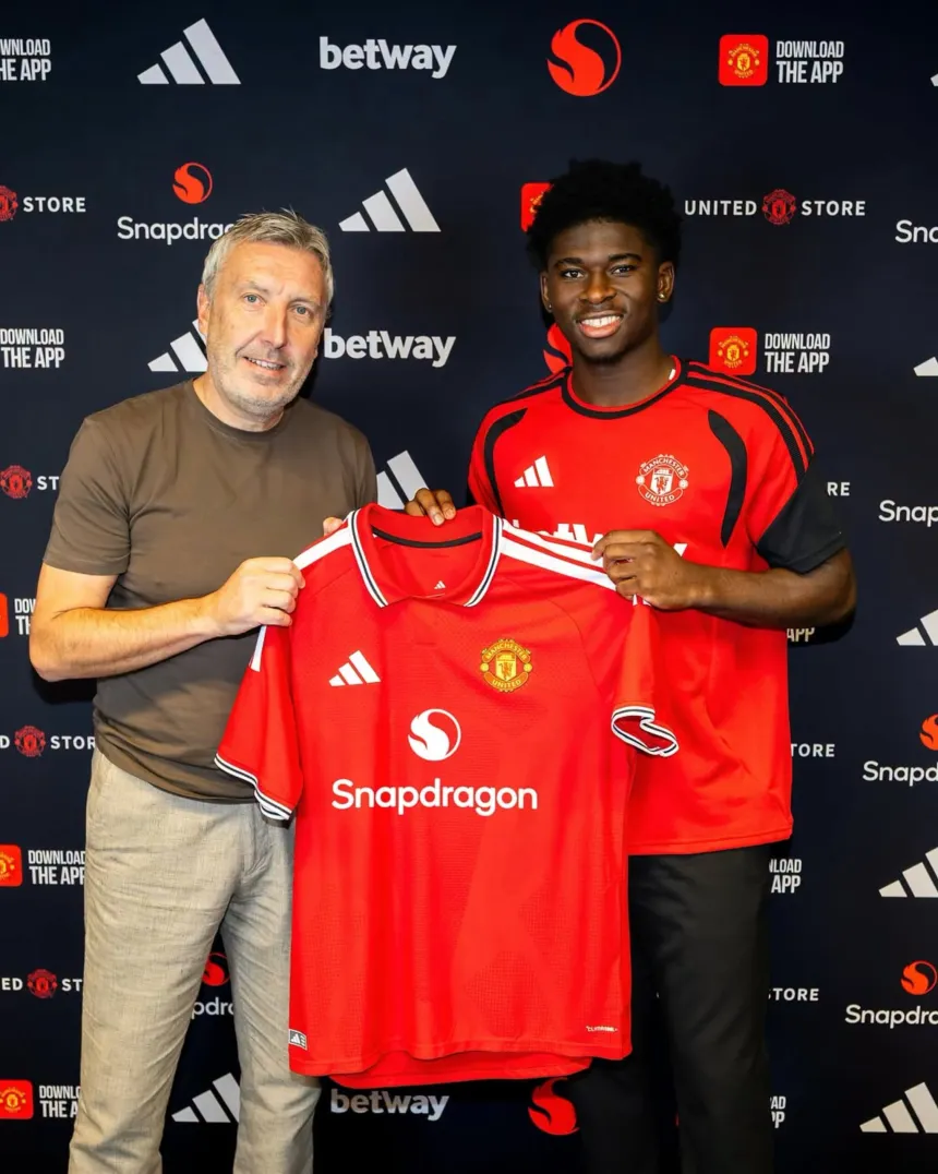 Carlos Baleba : le Camerounais rejoint finalement Manchester United